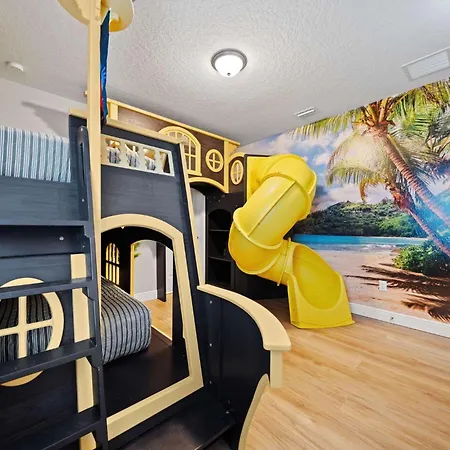 Charming 6 Bdrm House With Private Spa And Pool In Encore